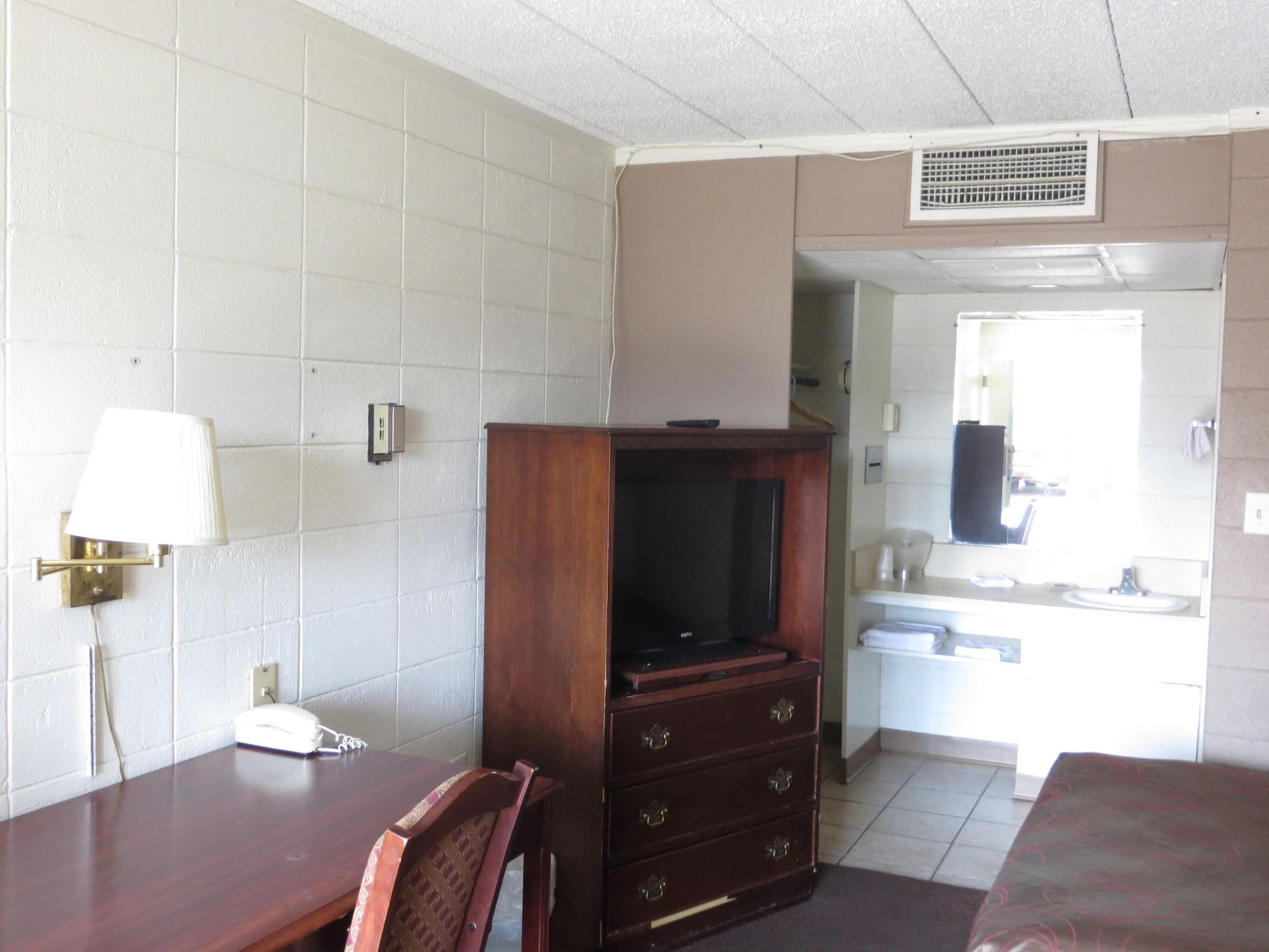 Budget Inn Express Bismarck Exterior photo
