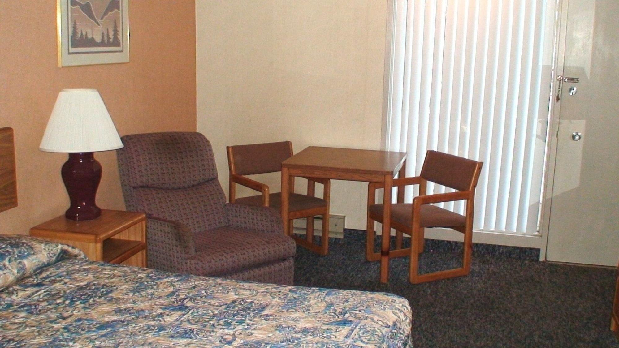 Budget Inn Express Bismarck Exterior photo
