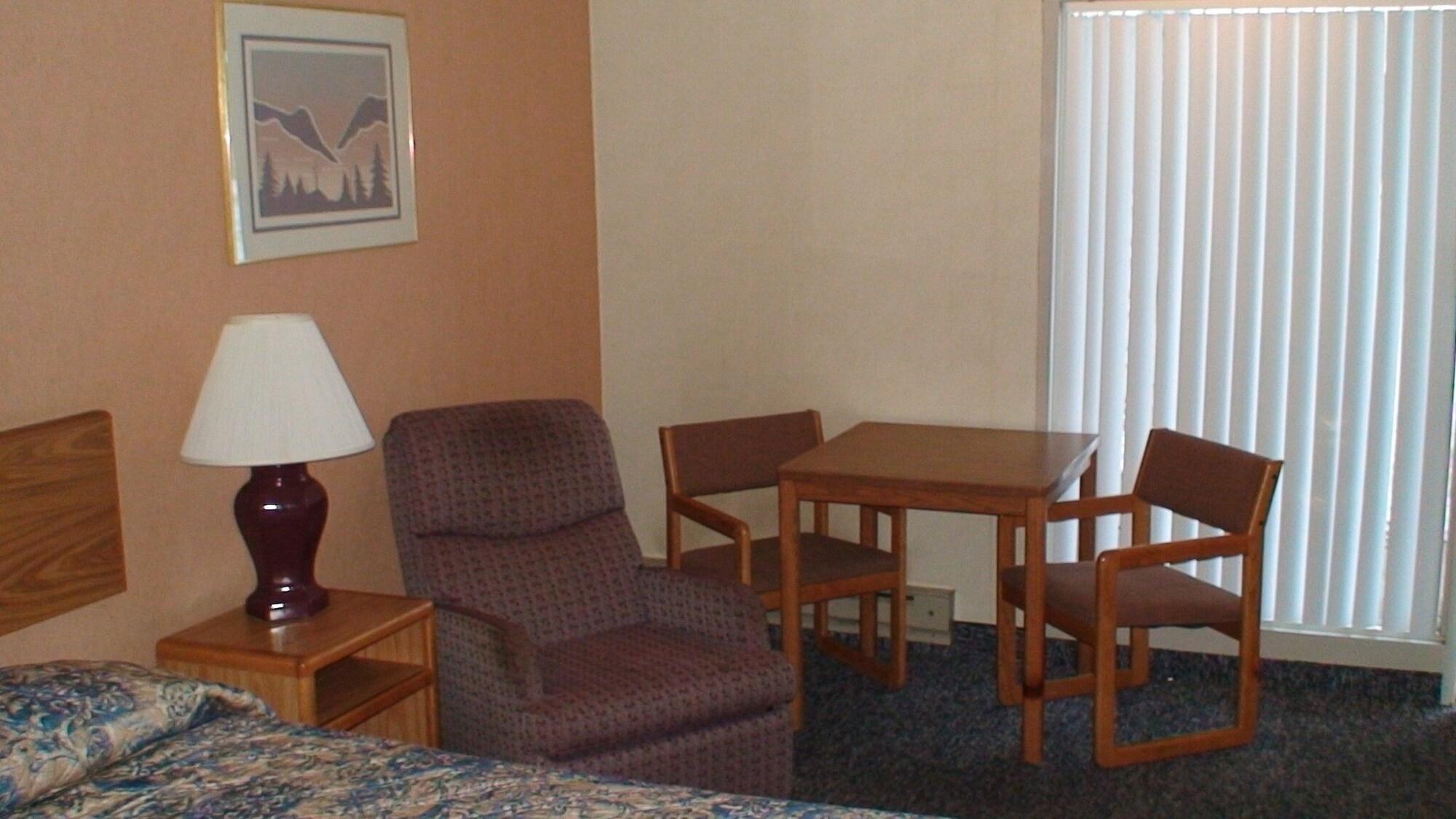 Budget Inn Express Bismarck Room photo